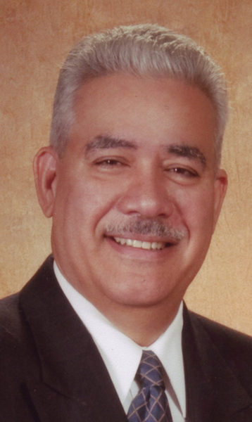 Photo of Rey Hernandez.